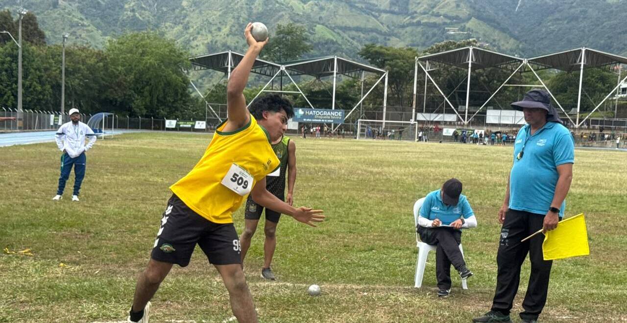 Atletismo compite con intensidad en los Intercolegiados: jóvenes atletas son "Generación de Campeones" para Antioquia